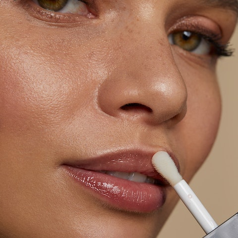 Увлажняющее Масло для Губ, тон 02 сочный ягодный